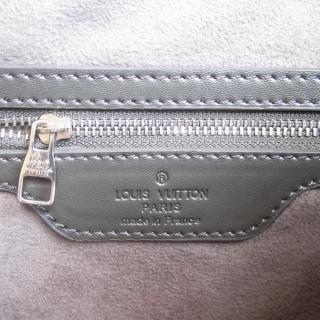 Louis Vuitton M97068